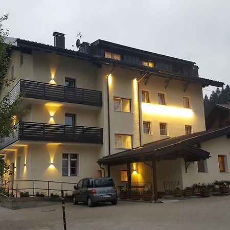 Hotel Casa Baldelli Dobbiaco Esterno foto